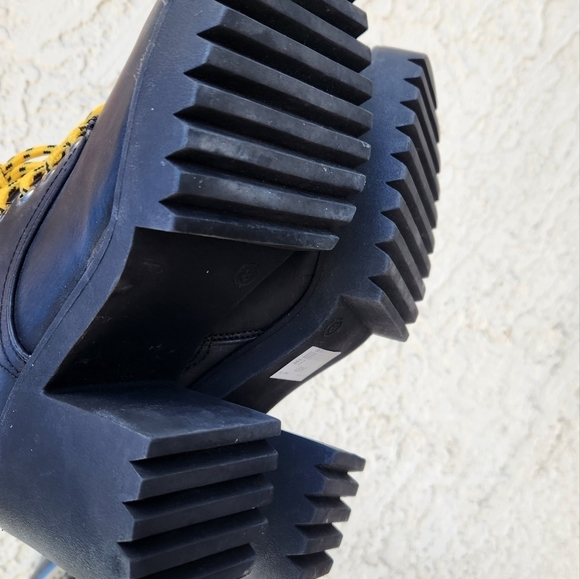 SEVEN7 Flat iron Lug Sole Boots‎ - Picture 10 of 10